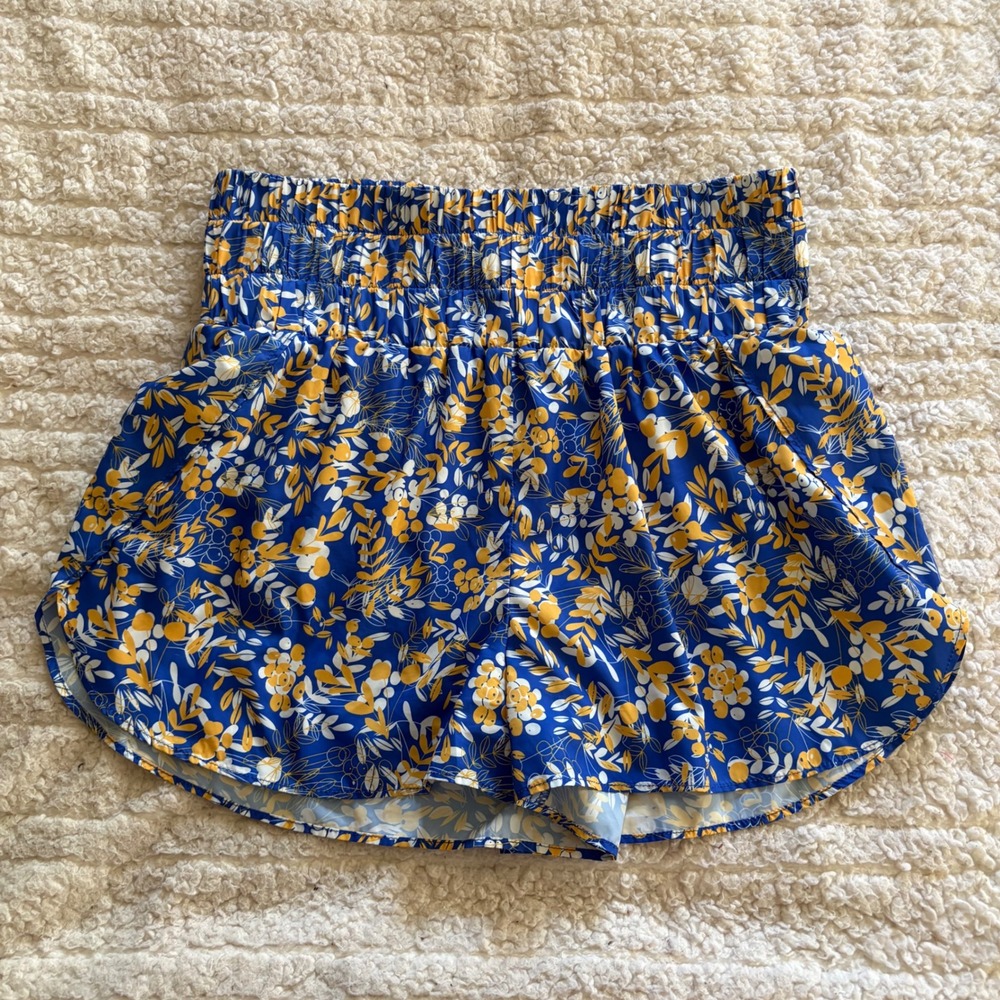 TCEC Blue Yellow Floral Smocked High Waist Shorts Size Large Tropical Preppy